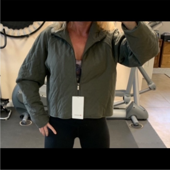 LULULEMON QUILTED CALM JACKET/COAT-ARMY GREEN-10 - Picture 2 of 8
